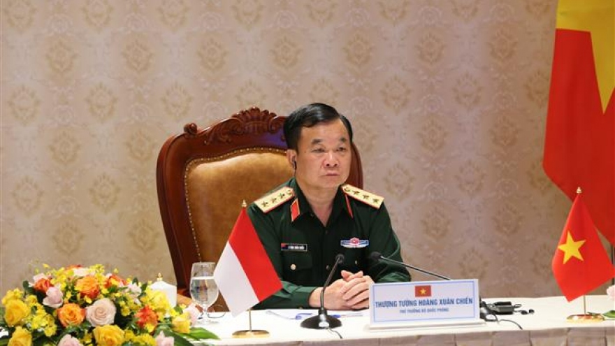 Vietnam, Laos promote defence cooperation